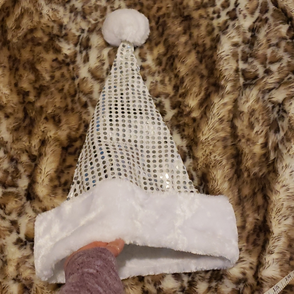 FREE w purchase! Sparkly white Christmas hat L
